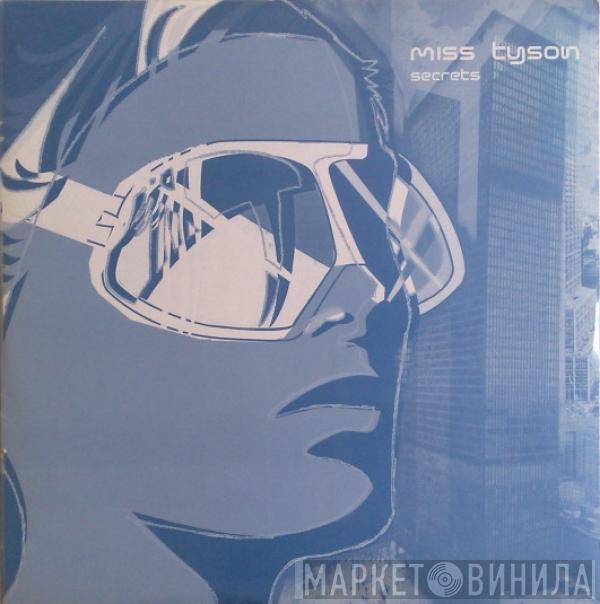 / Miss Tyson  Amoeba Assassin  - Secrets / Splinter (There's Only One Of Me, Theres Not Another One Of Me)