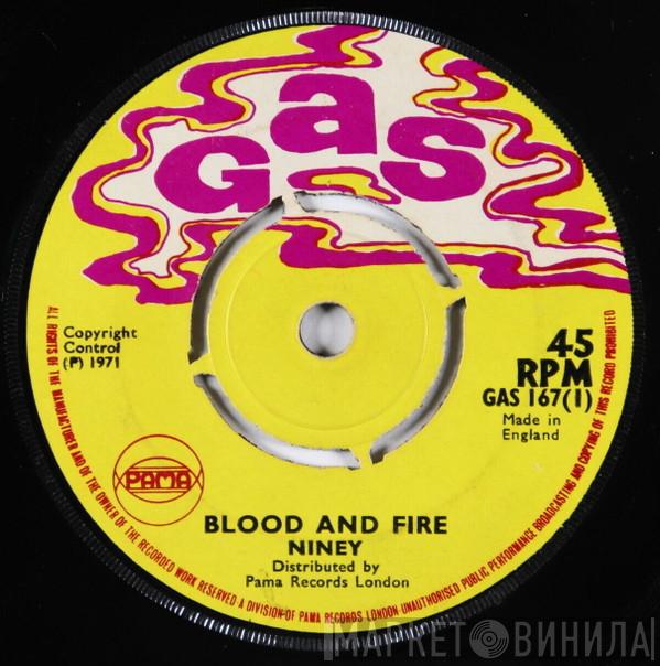 / Niney The Observer  Roland Alphonso  - Blood And Fire / 33-66