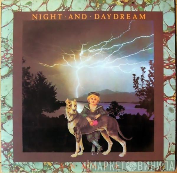  Ananta  - Night And Daydream