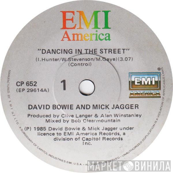 And David Bowie  Mick Jagger  - Dancing In The Street