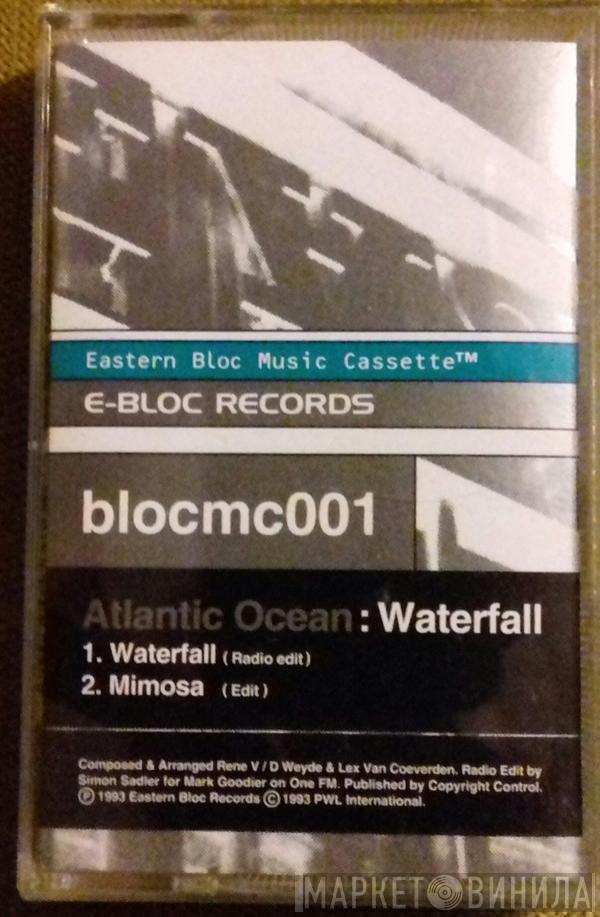 Atlantic Ocean - Waterfall