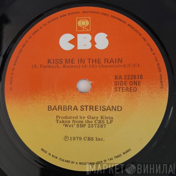  Barbra Streisand  - Kiss Me In The Rain
