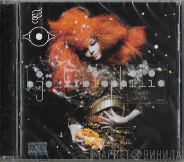  Björk  - Biophilia