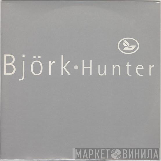  Björk  - Hunter