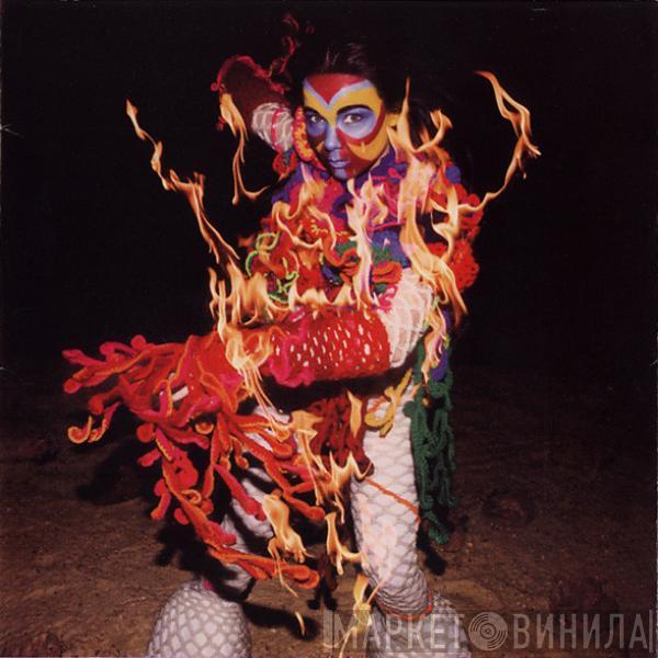  Björk  - Volta