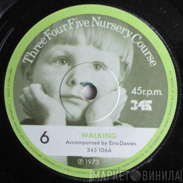 Children Accompanied By Eira Davies - Walking / Three Little Pigs