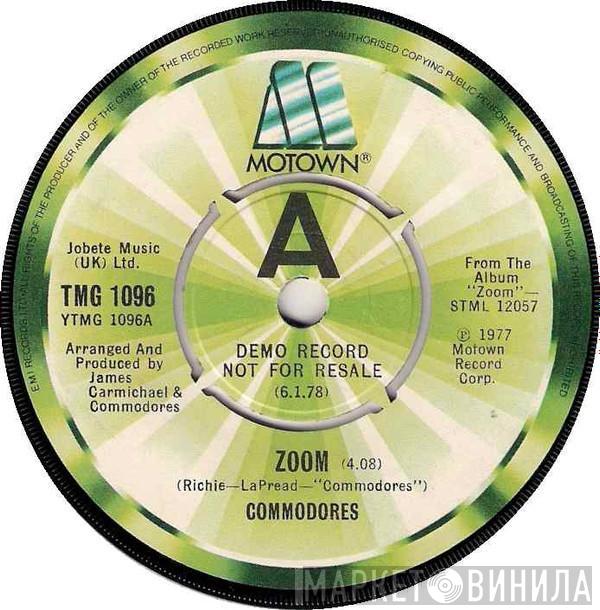  Commodores  - Zoom / Too Hot Ta Trot