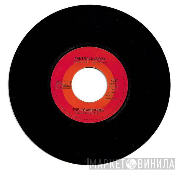  Commodores  - Ametralladora (Machine Gun)