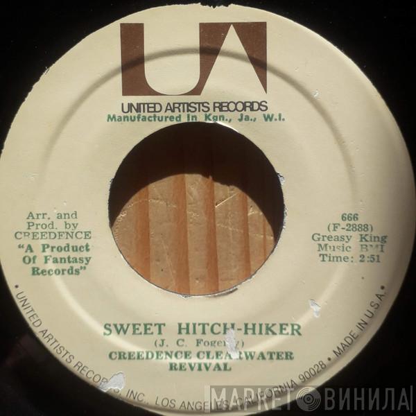  Creedence Clearwater Revival  - Sweet Hitch-Hiker / Door To Door