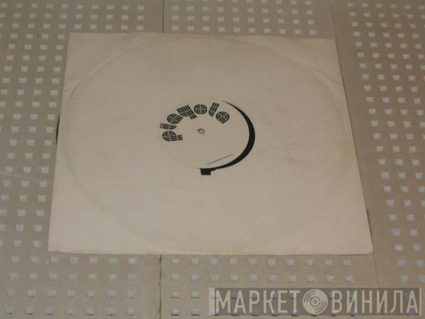 Da Known Felons - On The Run
