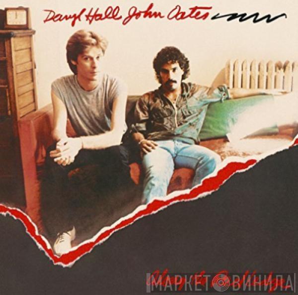  Daryl Hall & John Oates  - Along The Red Ledge