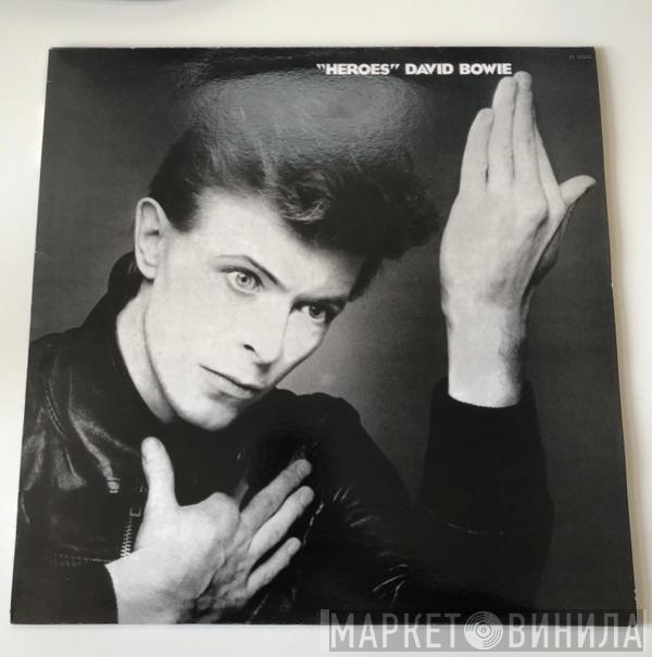  David Bowie  - "Heroes"