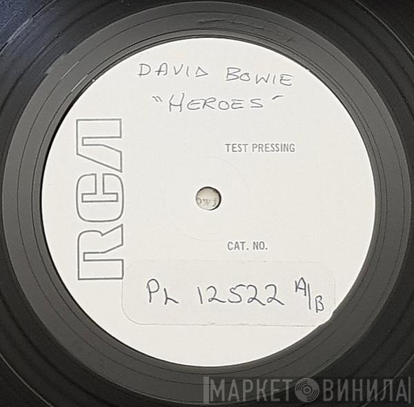  David Bowie  - "Heroes"