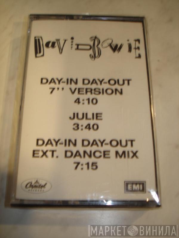  David Bowie  - Day In Day Out