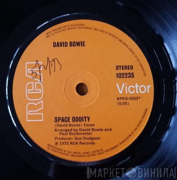  David Bowie  - Space Oddity