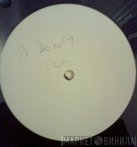 Dee Lawal - The D Don't Play