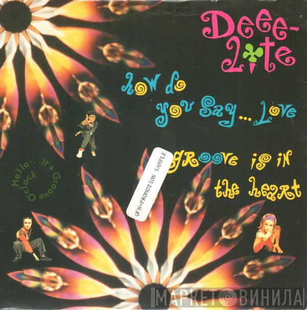 Deee-Lite - Hello...It's Groove O'Clock (How Do You Say...Love / Groove Is In The Heart)