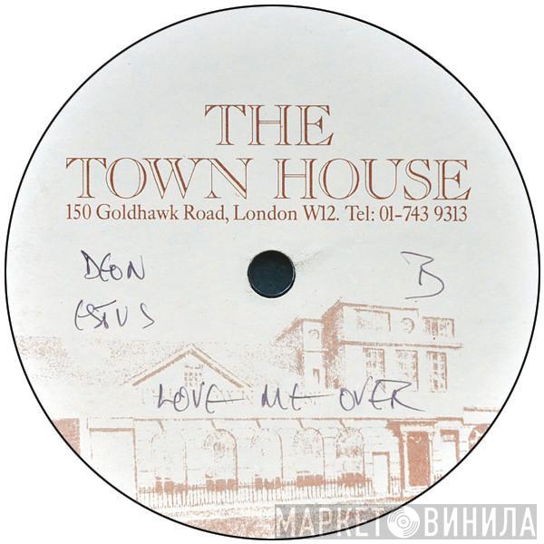  Deon Estus  - Love Me Over