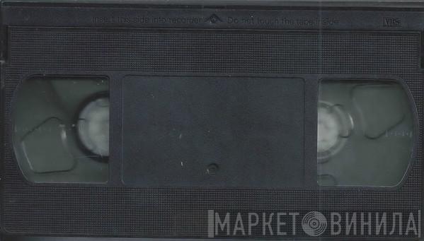  Depeche Mode  - Useless