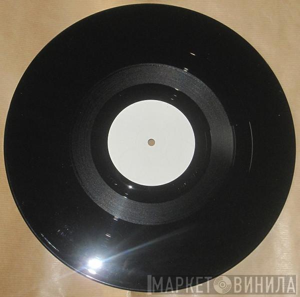  Discharge  - The Price Of Silence / Born To Die In The Gutter