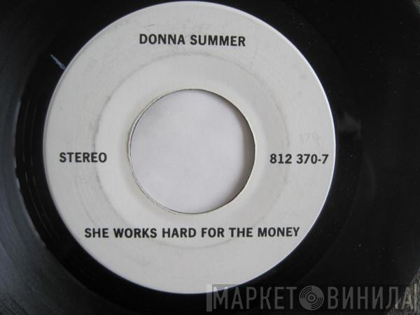  Donna Summer  - She Works Hard For The Money