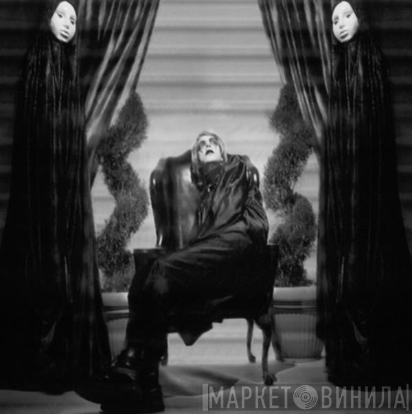 Drab Majesty - Careless
