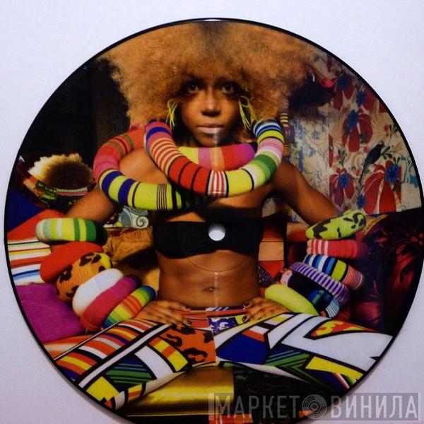  Ebony Bones!  - The Muzik