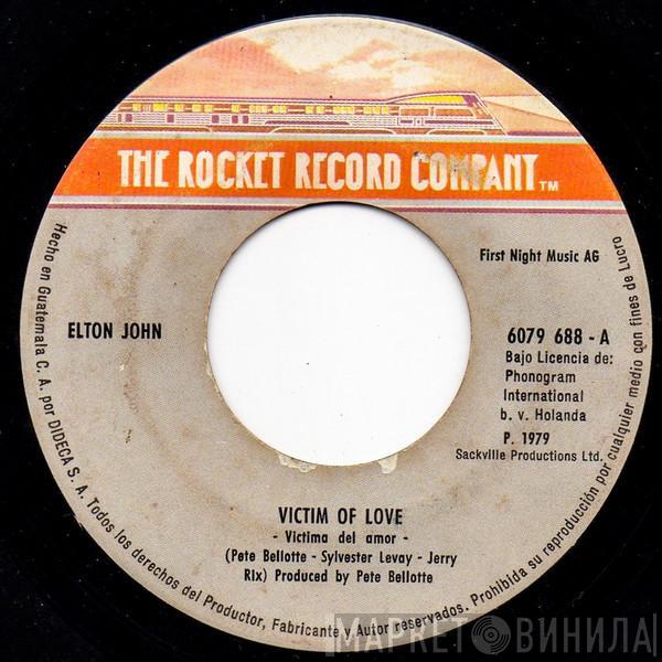  Elton John  - Victim Of Love / Strangers