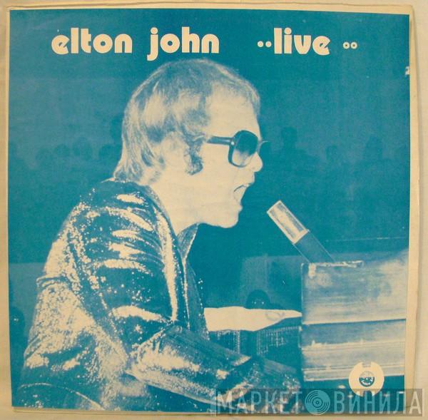  Elton John  - Live