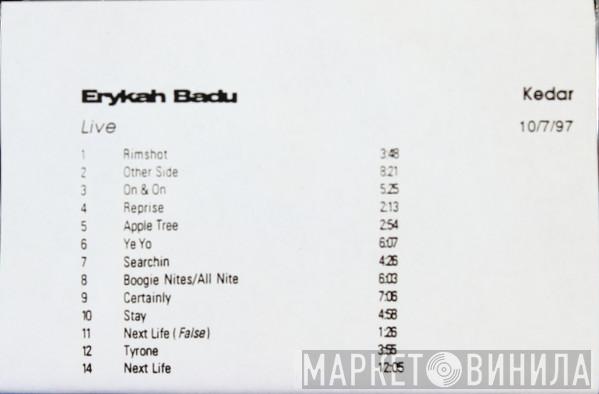  Erykah Badu  - Live