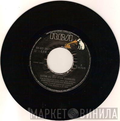 , Eurythmics  Aretha Franklin  - Sisters Are Doin' It For Themselves