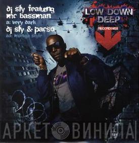 Featuring DJ Sly / Bassman  & DJ Sly  DJ Pacso  - Very Dark / Manga Style