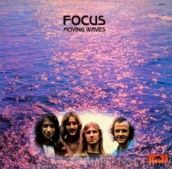  Focus   - Moving Waves