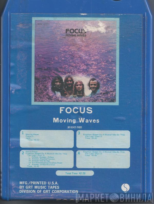  Focus   - Moving Waves