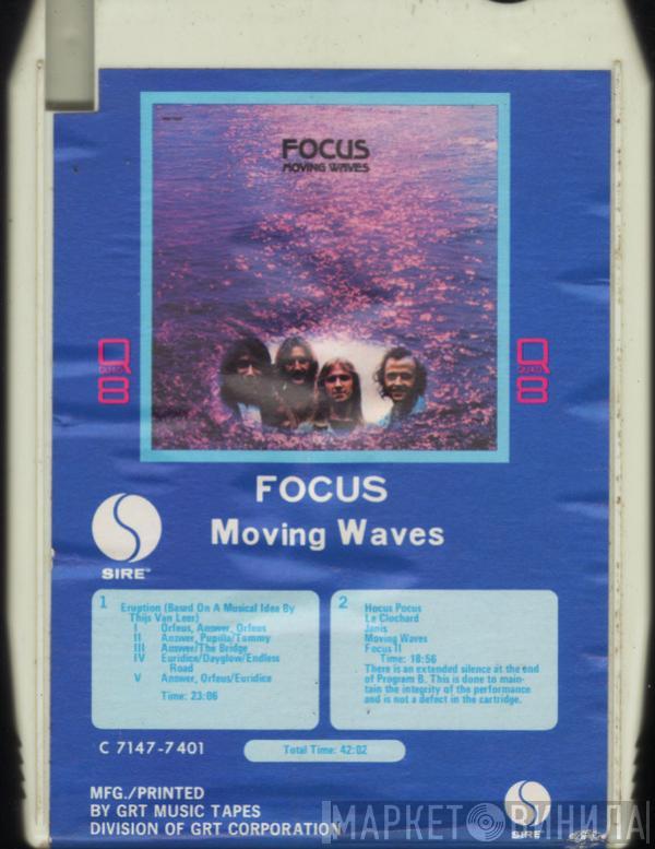  Focus   - Moving Waves