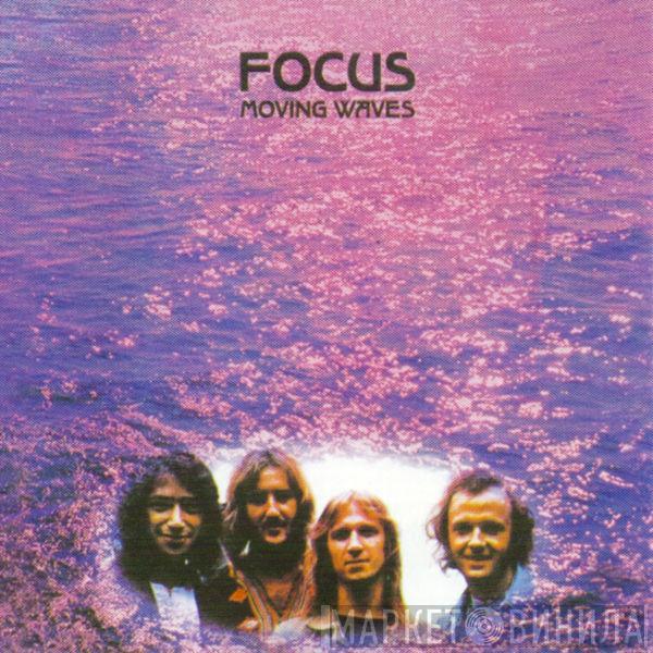  Focus   - Moving Waves