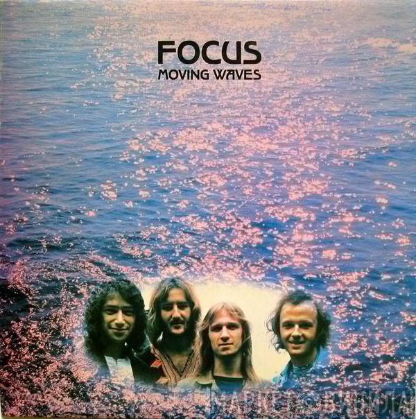 Focus  - Moving Waves