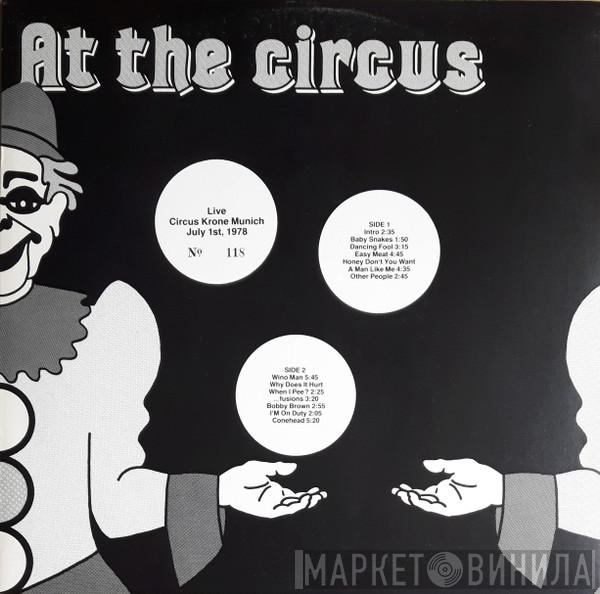  Frank Zappa  - At The Circus