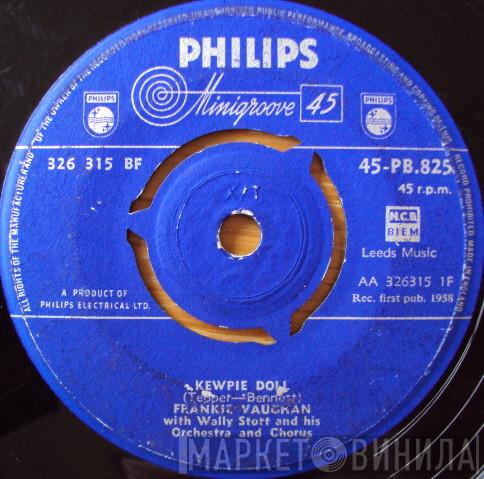  Frankie Vaughan  - Kewpie Doll / So Many Women