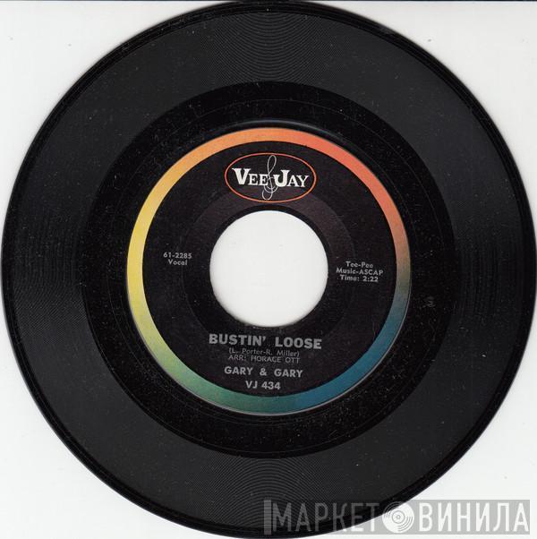  Gary & Gary  - Bustin' Loose / A Time To Live And Love