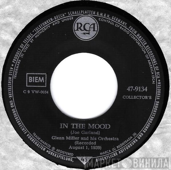  Glenn Miller And His Orchestra  - Moonlight Serenade / In The Mood