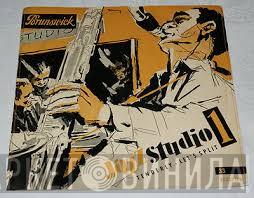 , Hank Jones , Paul Quinichette , Frank Foster , Kenny Clarke , Bennie Green  Joe Newman  - Jazz Studio 1