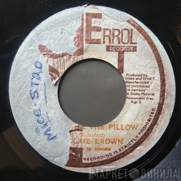  Jackie Brown  - Send Me The Pillow