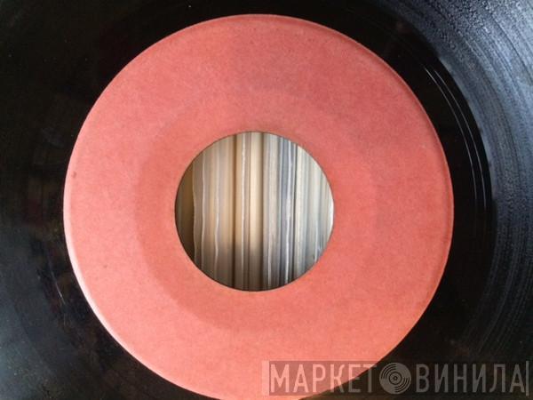  Johnny Nash  - Hold Me Tight / Cupid