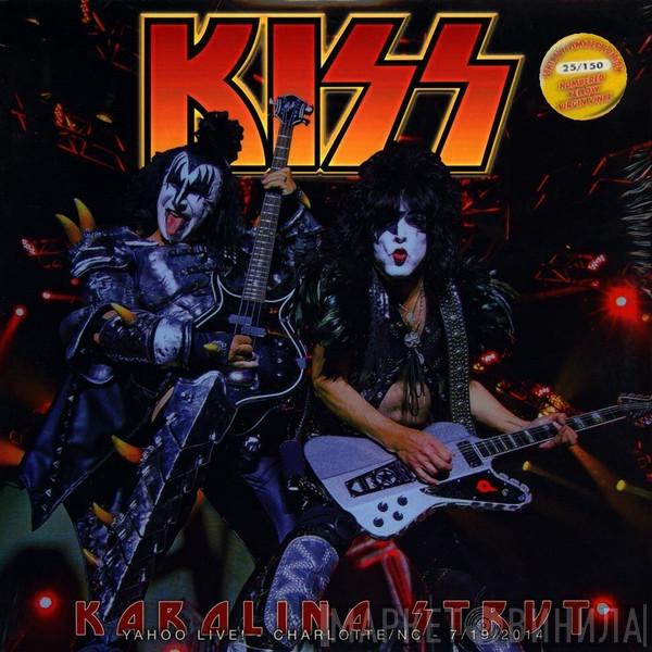  Kiss  - Karolina Strut