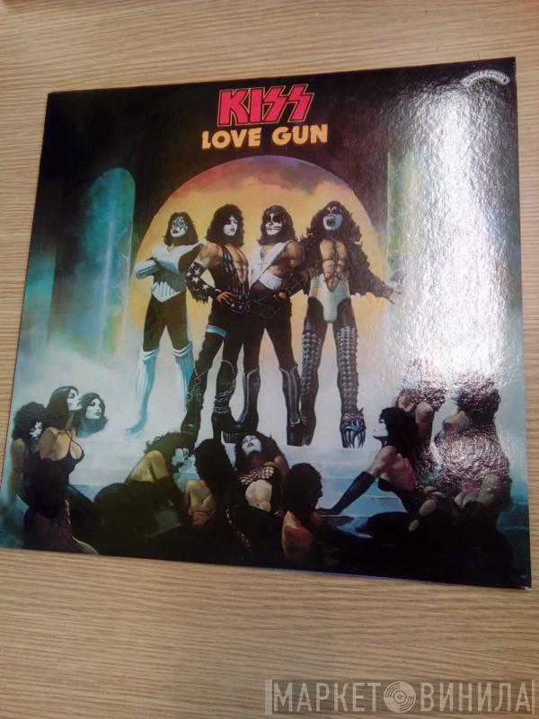  Kiss  - Love Gun