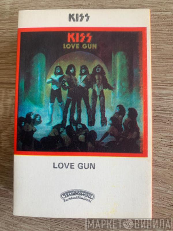  Kiss  - Love Gun