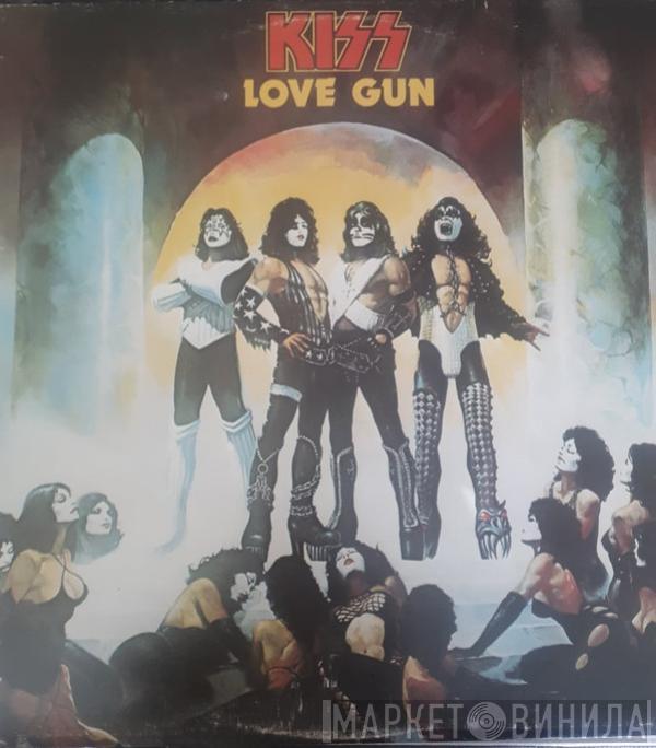  Kiss  - Love Gun