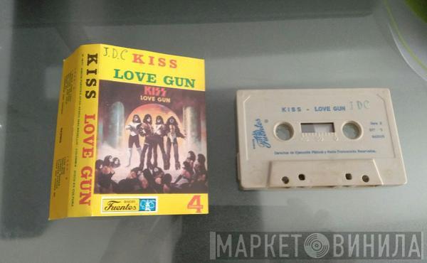  Kiss  - Love Gun