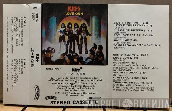  Kiss  - Love Gun